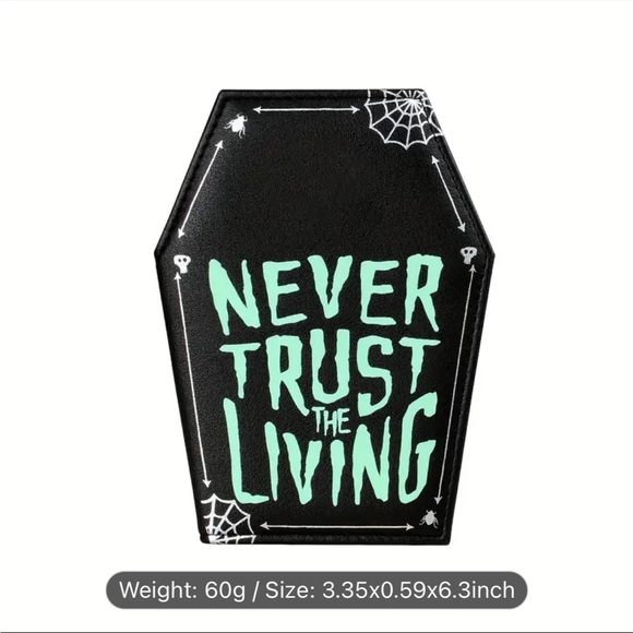🆕 Gothic Tombstone - Coffin “Never Trust The Living” Beetlejuice Card Wallet - Picture 3 of 11